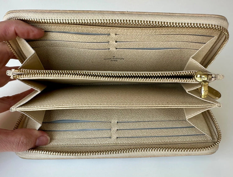 Louis Vuitton Damier Azur Zippy Wallet