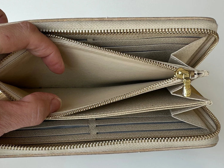 Louis Vuitton Damier Azur Zippy Wallet